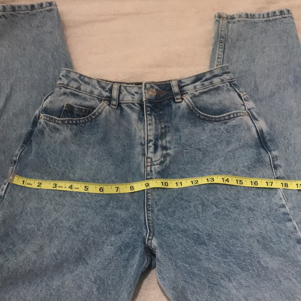 ASOS Design High Rise Light Blue Mom Jeans - Picture 6 of 9